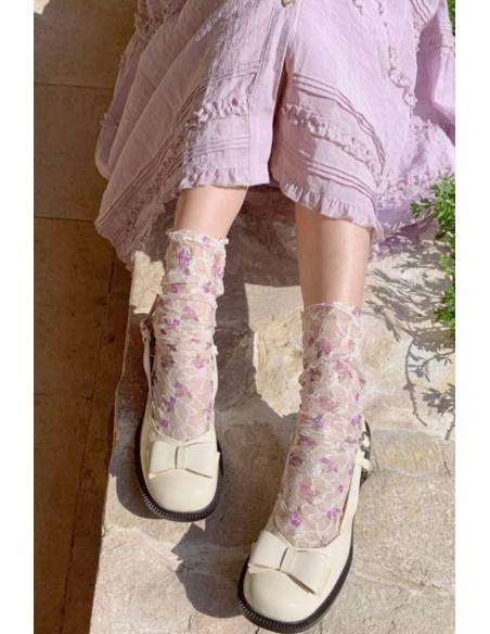 Sosete fine cazute pe glezna din tulle brodat