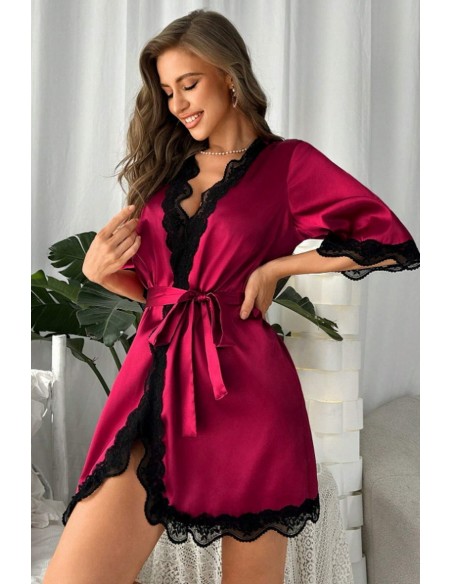 Halat din satin cu rever din dantela